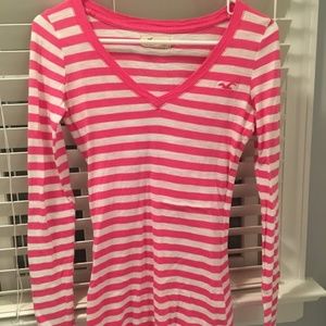 Long sleeve striped V-neck shirt